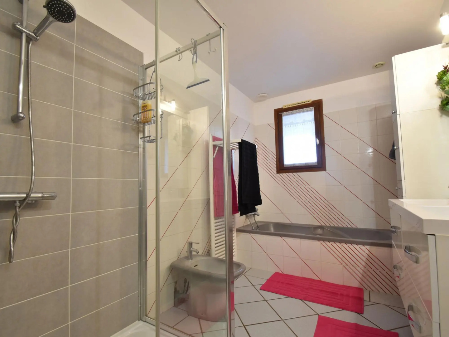 Comfortable Villa Near Alvignac With Private Swimming Pool and Stunning View