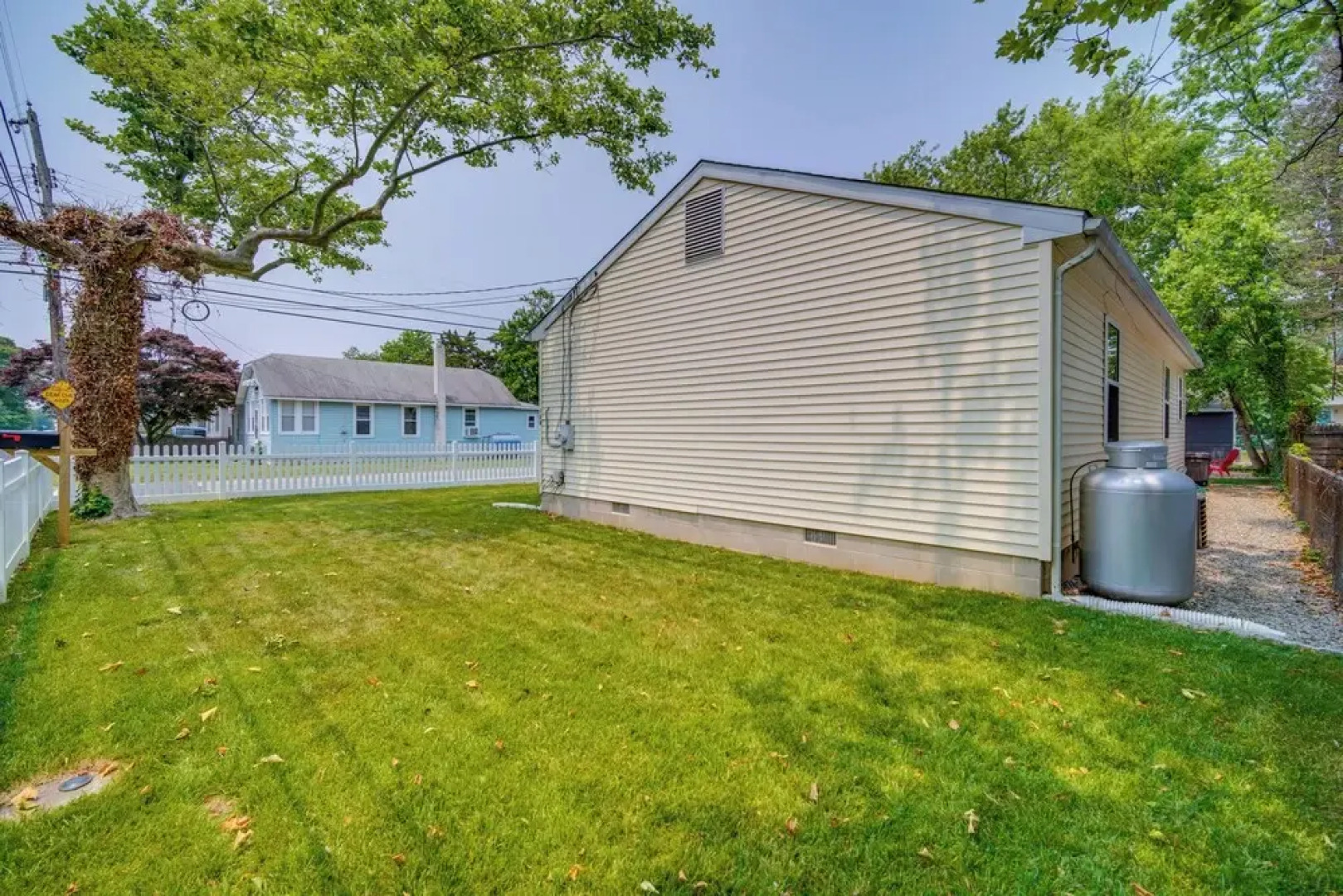 Pet-friendly Villas Vacation Rental: Walk to Bay