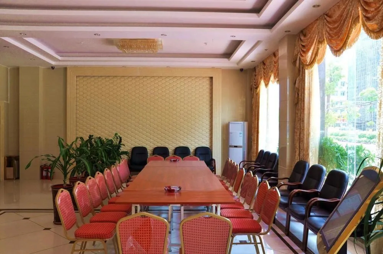 Oriental Shine Hotel