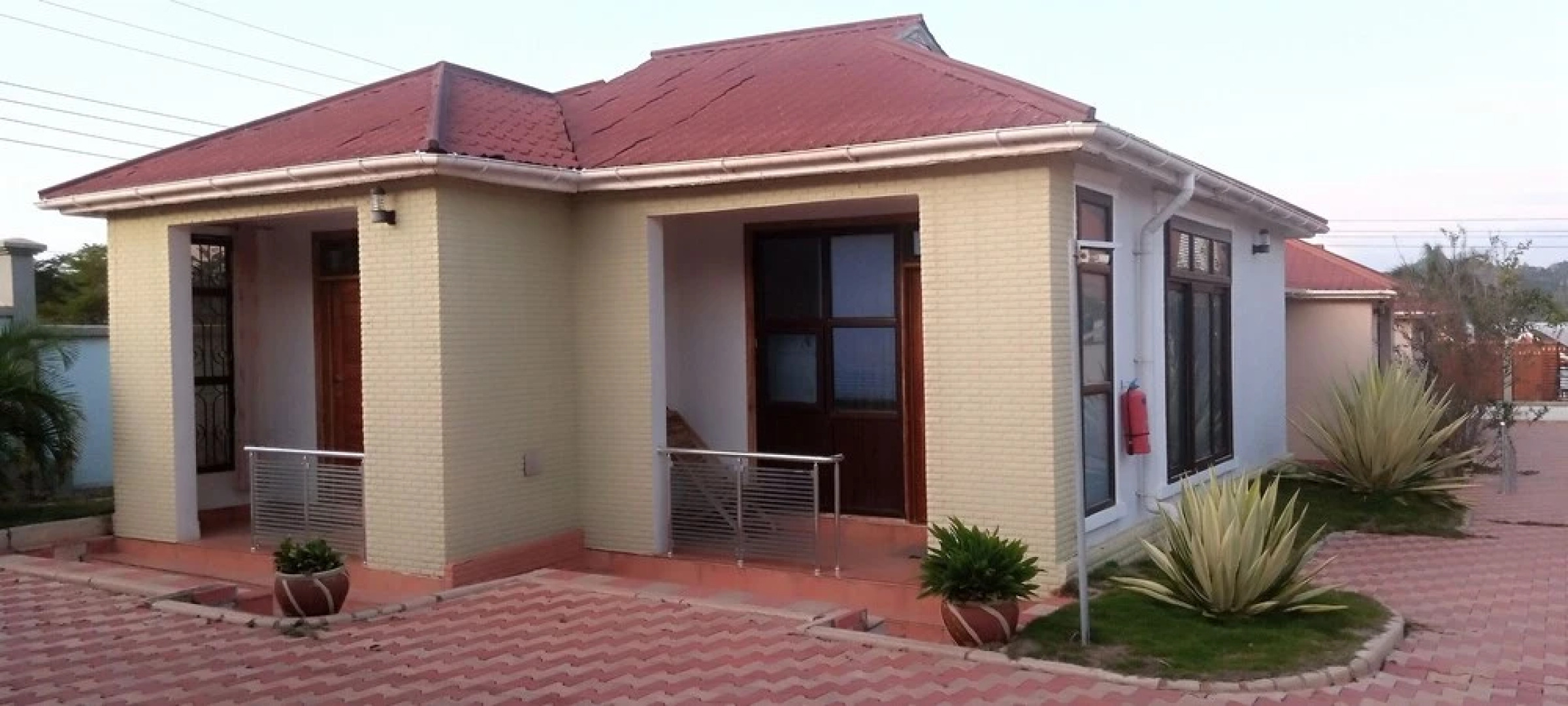 Samanene Beach Hotel