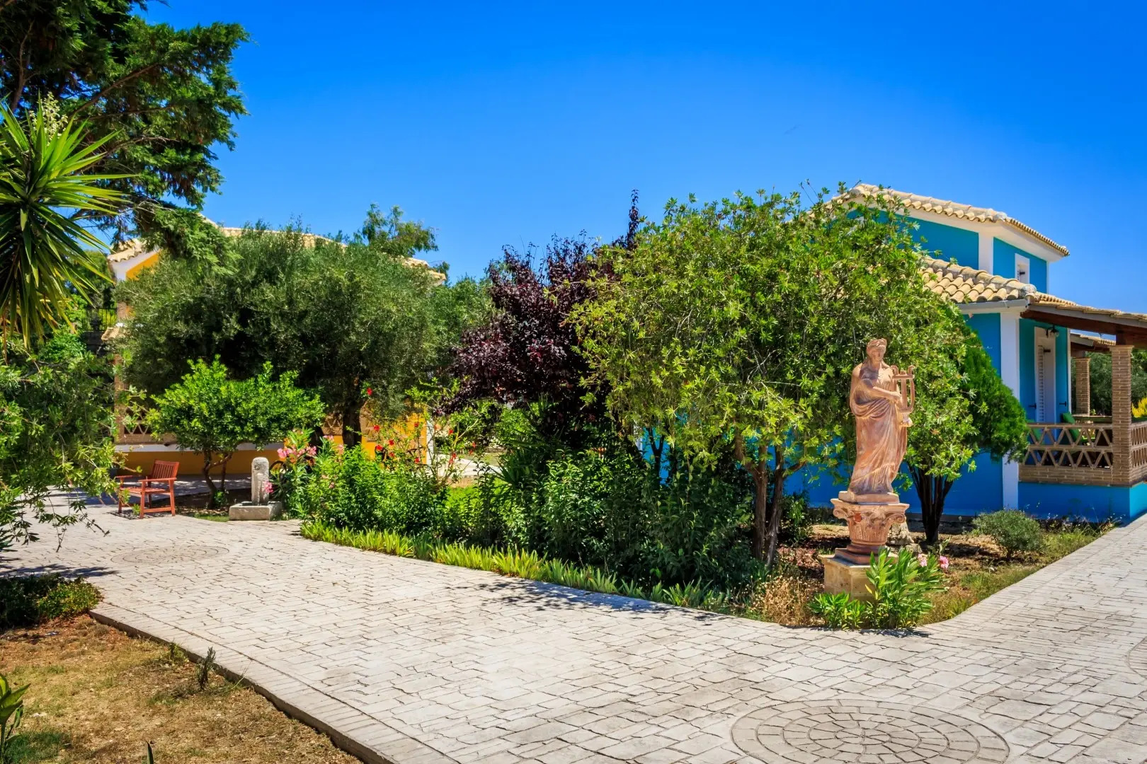 Porto Gerakas Villas & Apartments