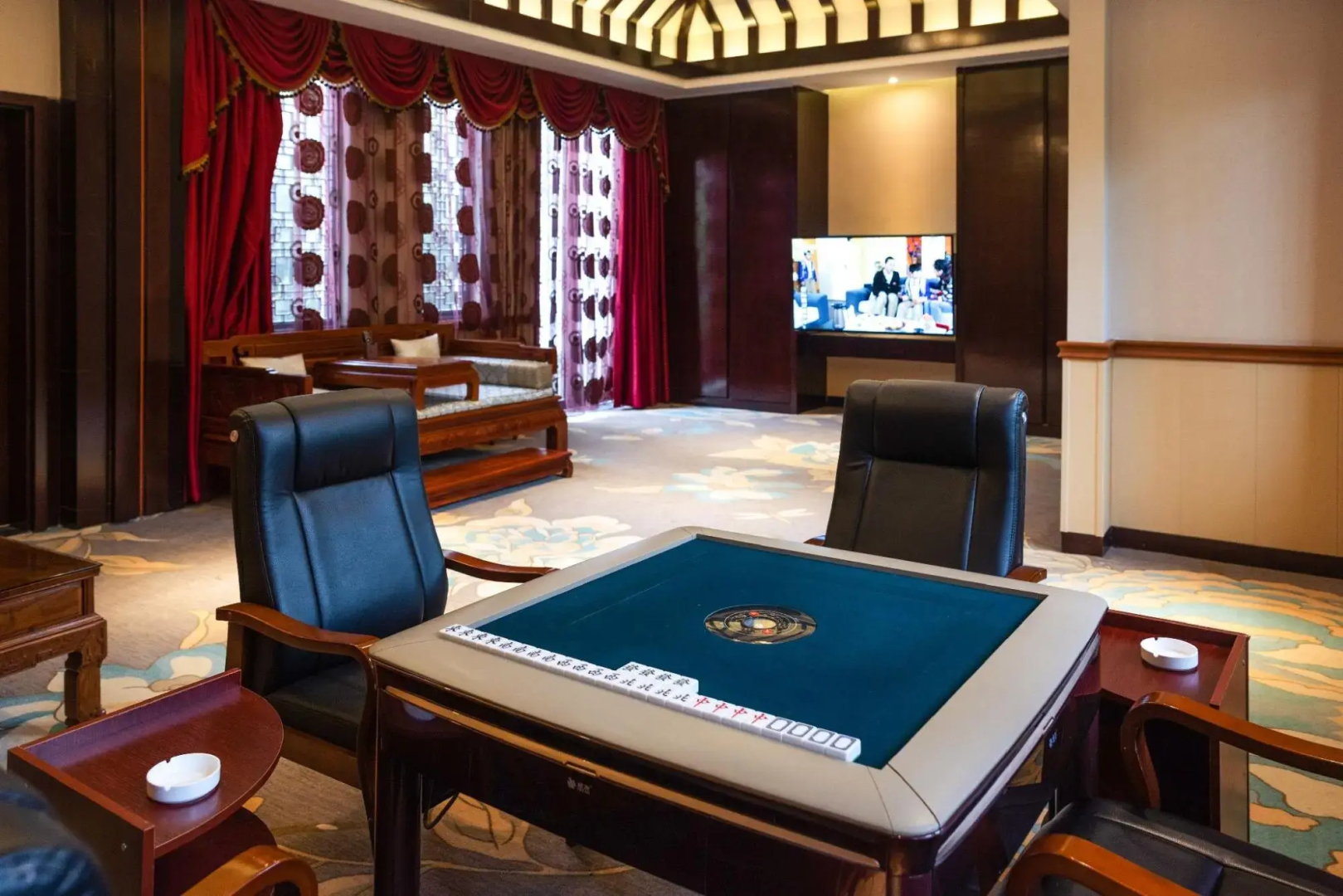 Maijishan Hot Spring Resort Hotel