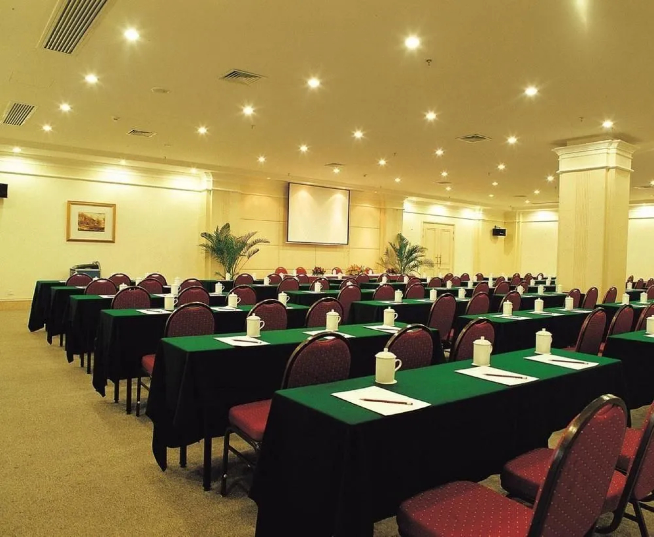 Clifford Golden Lake Hotel