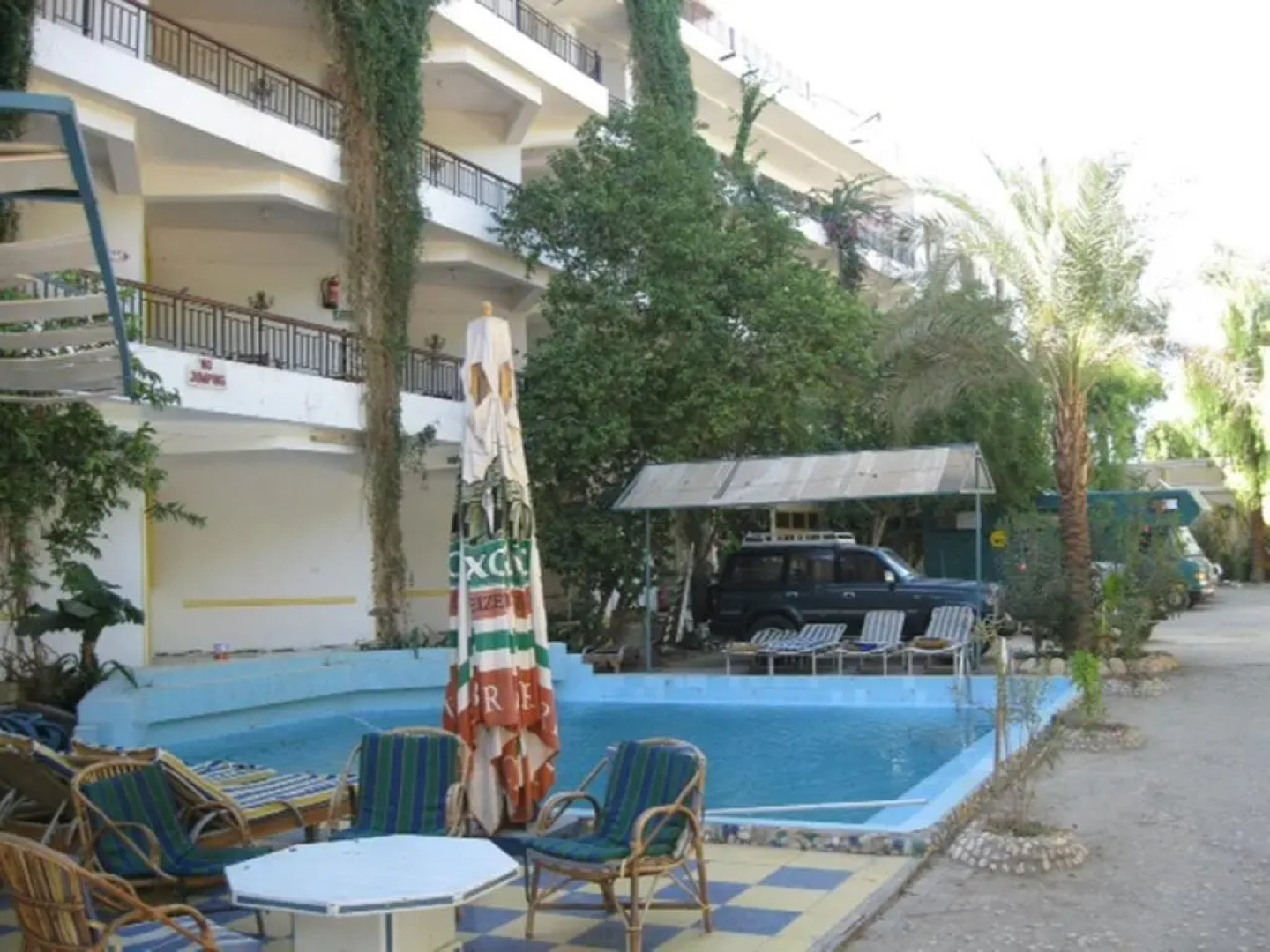 Rezeiky Hotel And Camp Luxor