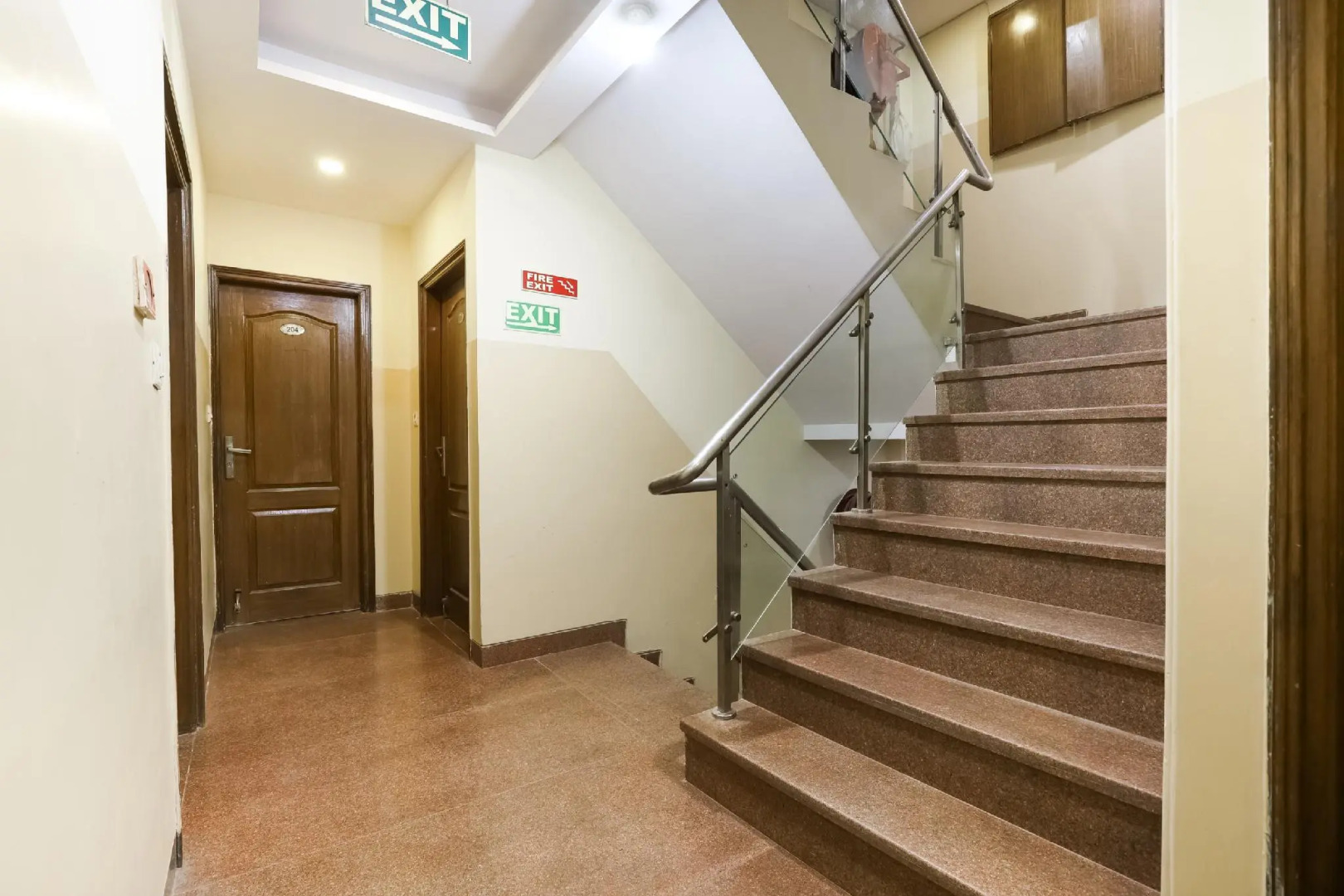 OYO 73674 Hotel Sampuran Inn