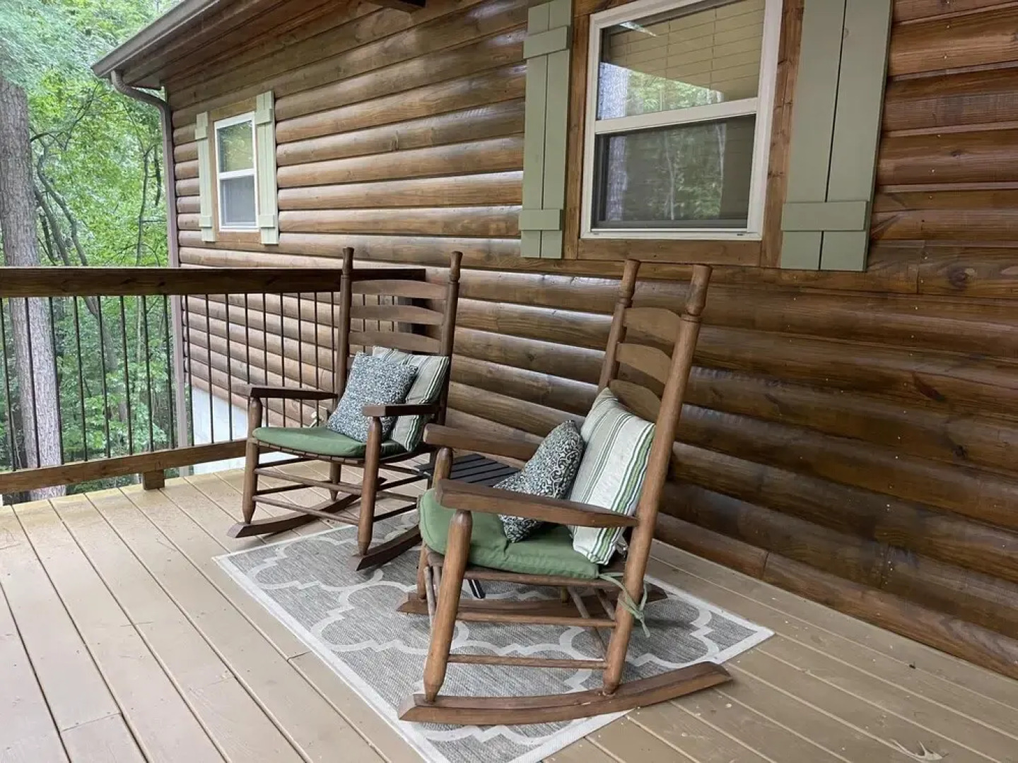 Hollow Tree Hideaway - Coosawattee River Resort