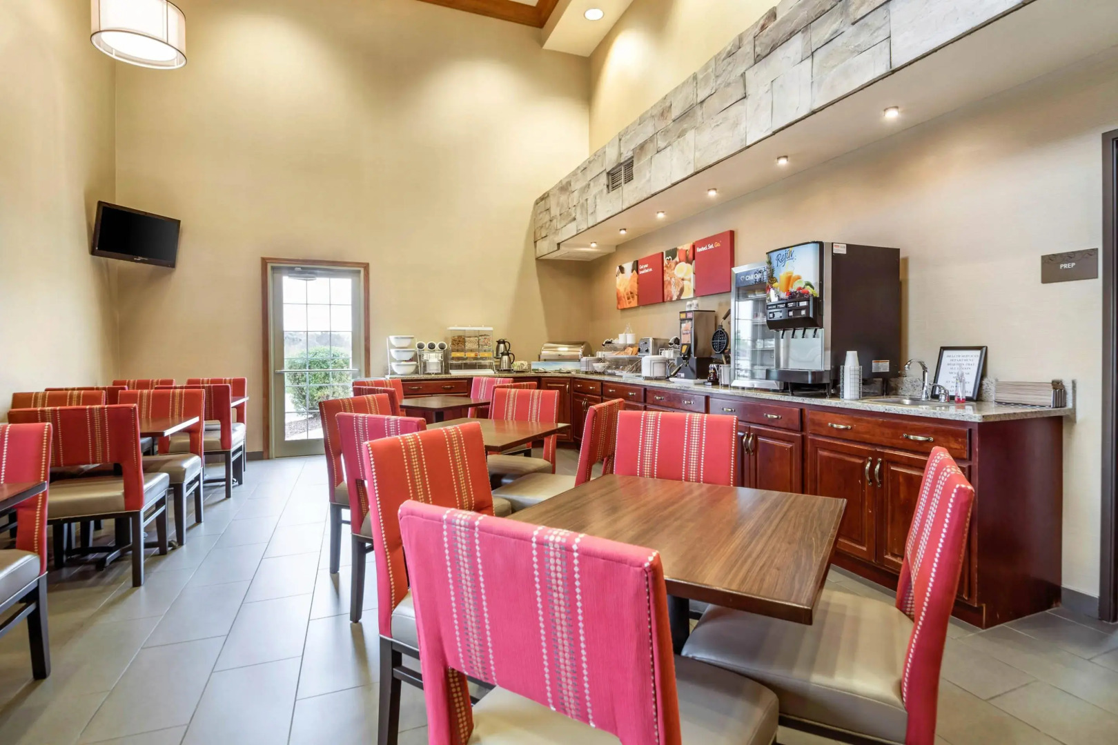 Comfort Suites at Par 4 Resort