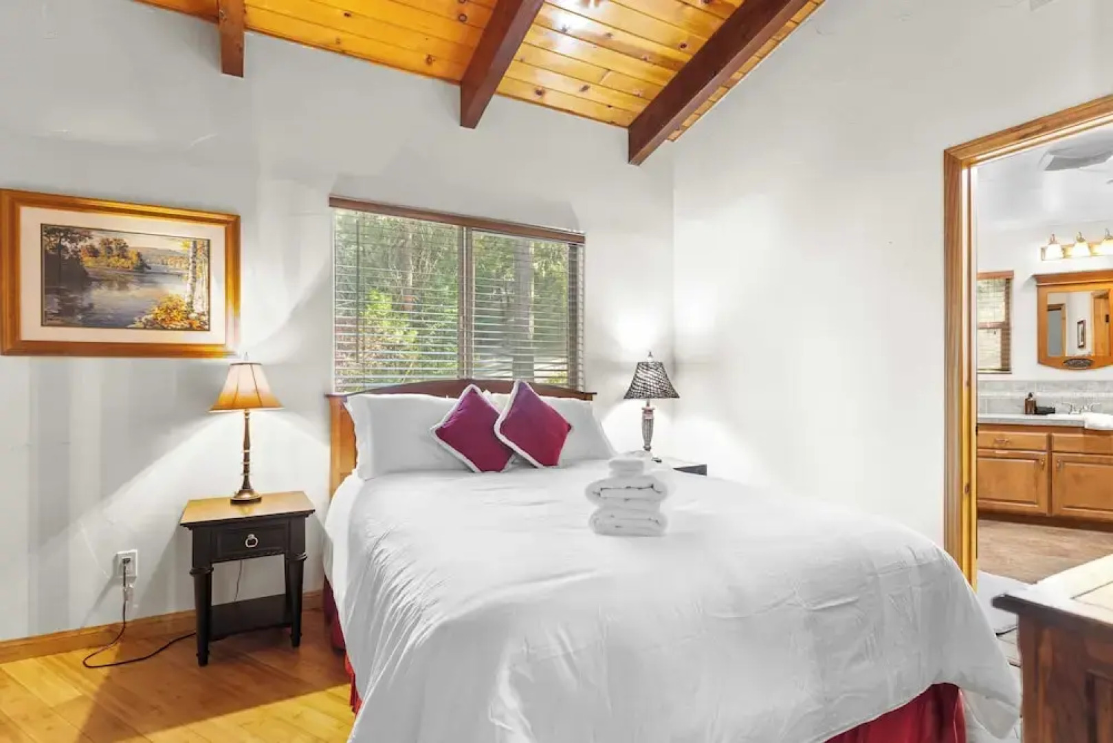 The Fairway Hideaway by Avantstay Game Room, Outdoor Dining & Near Lake Arrowhead