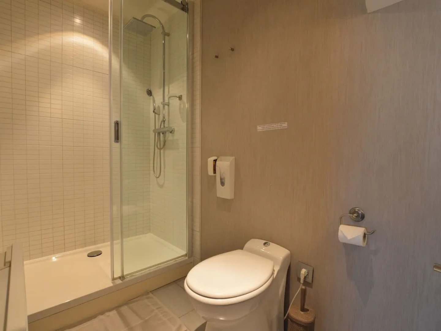 Lavish Villa in Tienen With Terrace & Garden