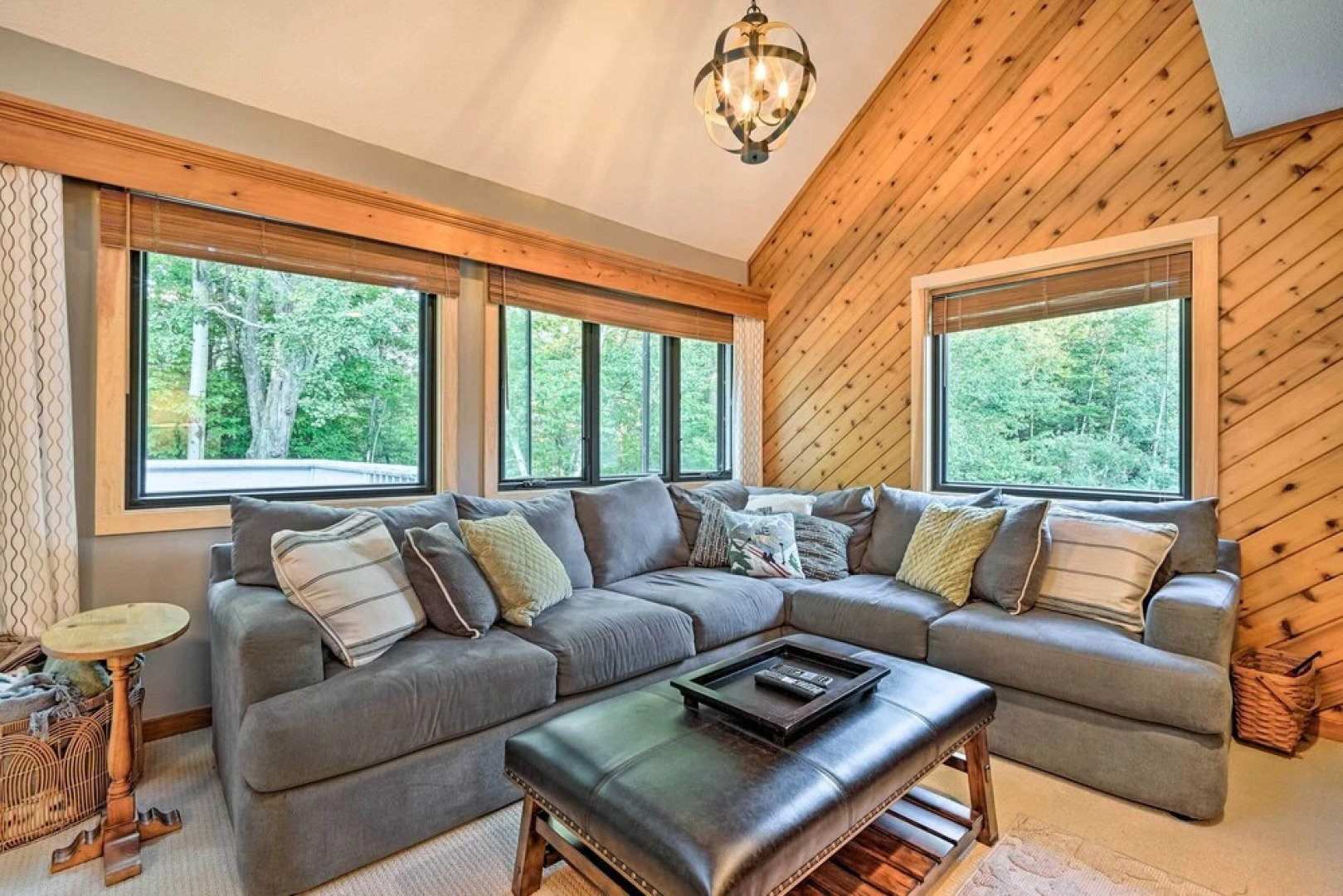 Family-friendly Stratton Gem Close to Slopes!