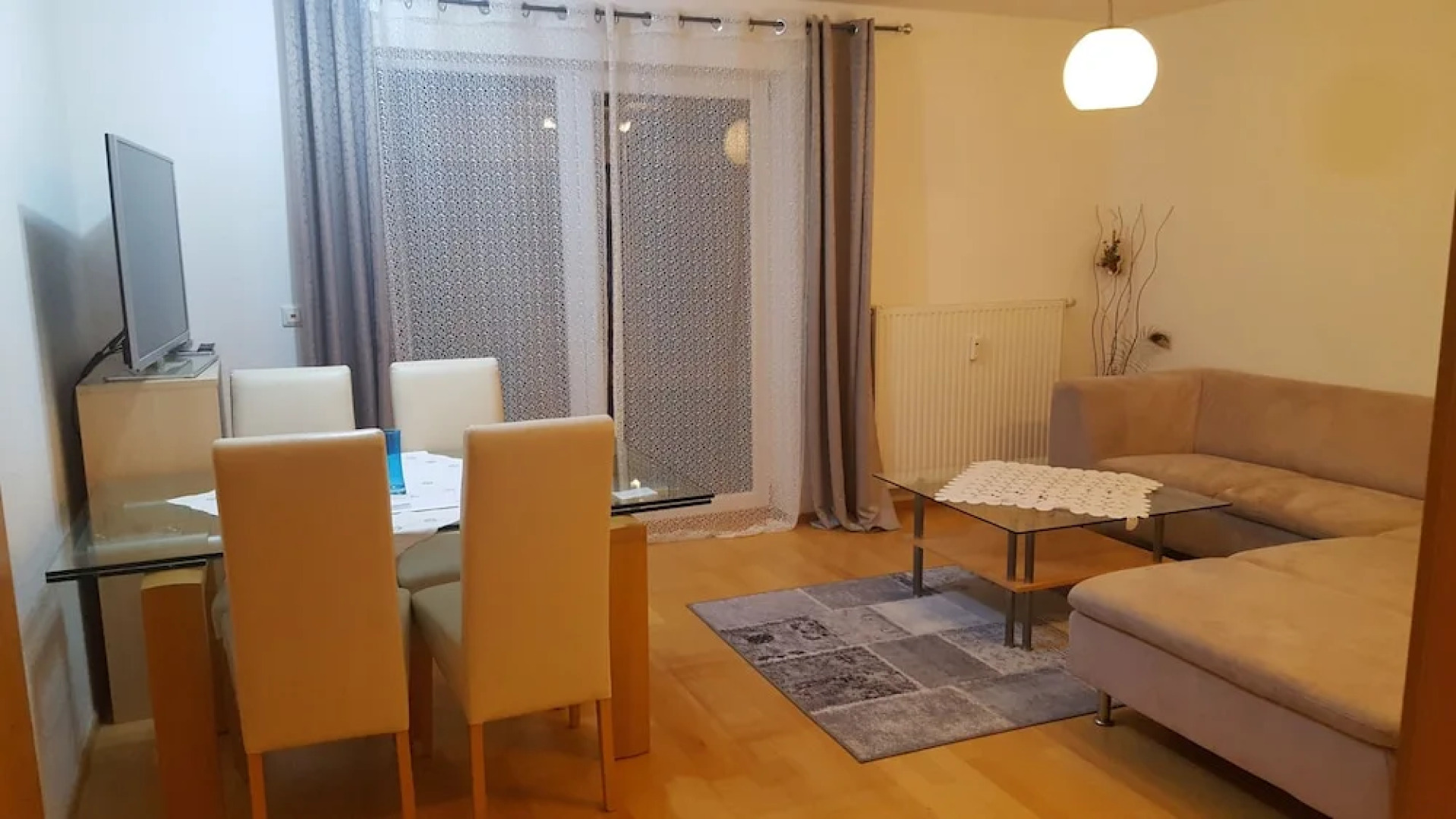 Outletcity Ferienwohnung Wohnung 1 - 2