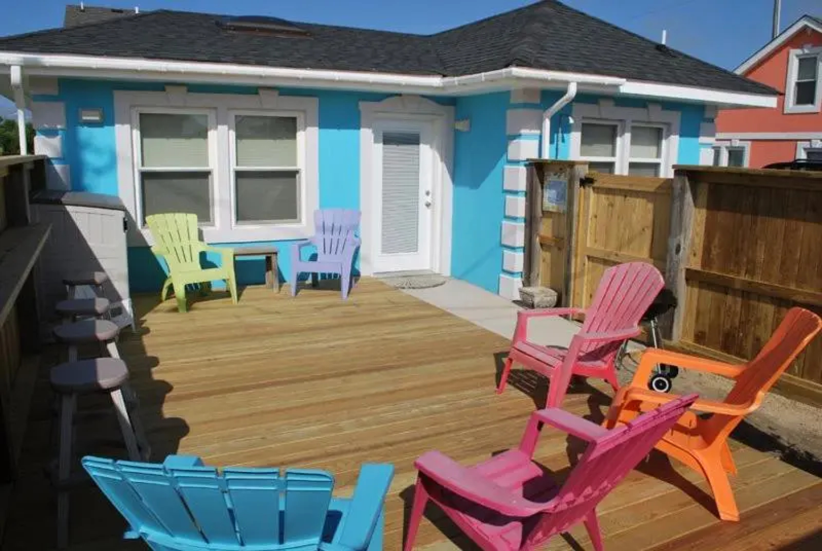 5065 - Flip Flop Inn