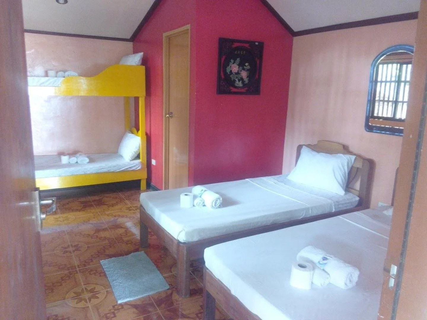 Talindak Beach Cottages