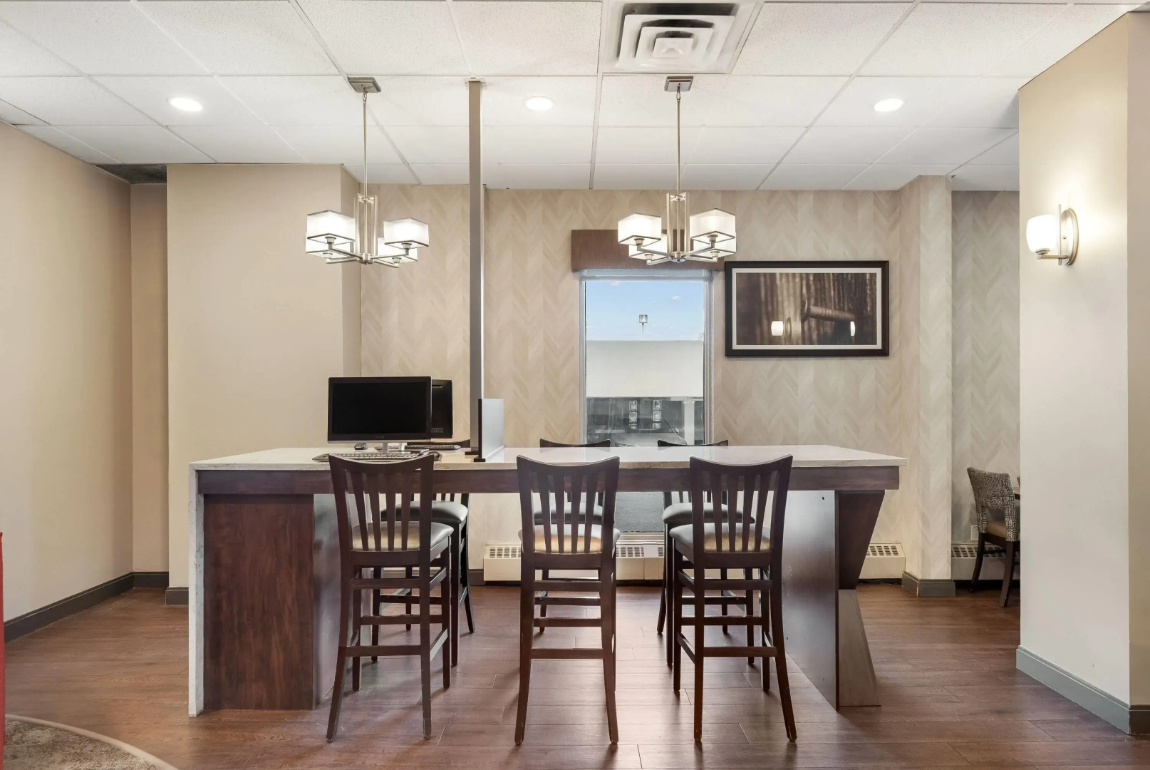 Days Inn by Wyndham Airdrie