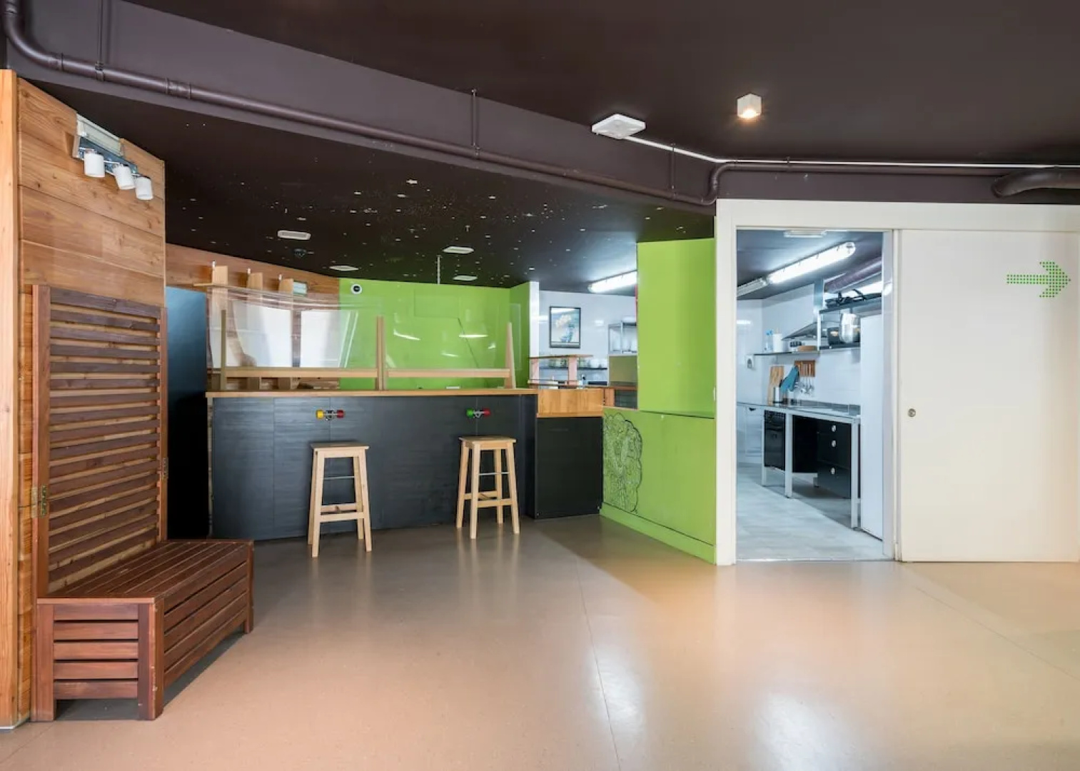 Ganbara Hostel