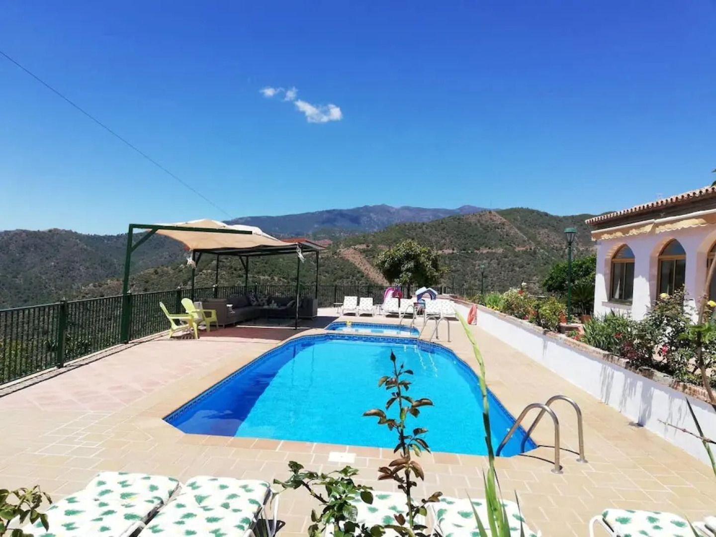Villa With 5 Bedrooms in Istán, With Wonderful Lake View, Private Pool, Enclosed Garden - 15 km From the Beach