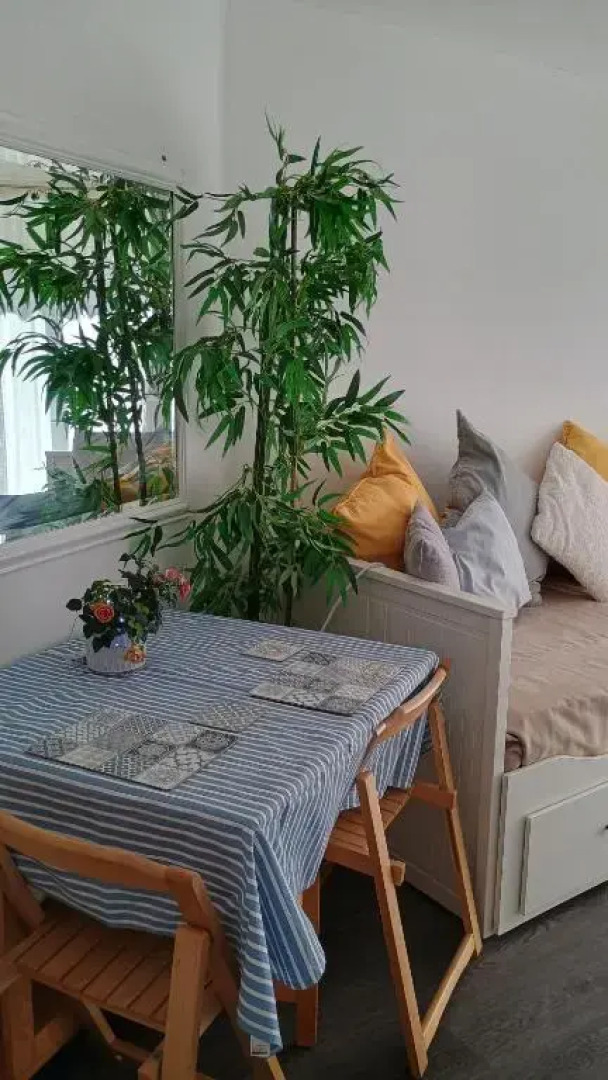 New SLEEP 4 COSY HOME