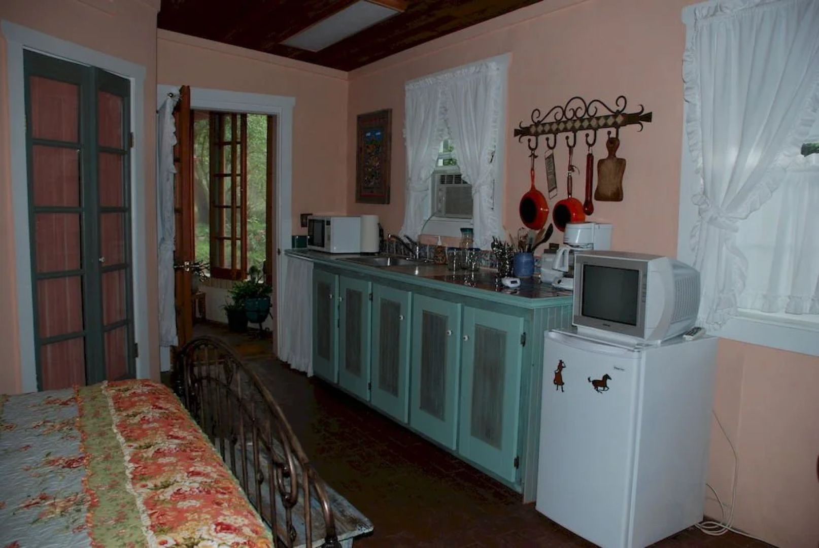 The Duquesne House Inn & Gardens