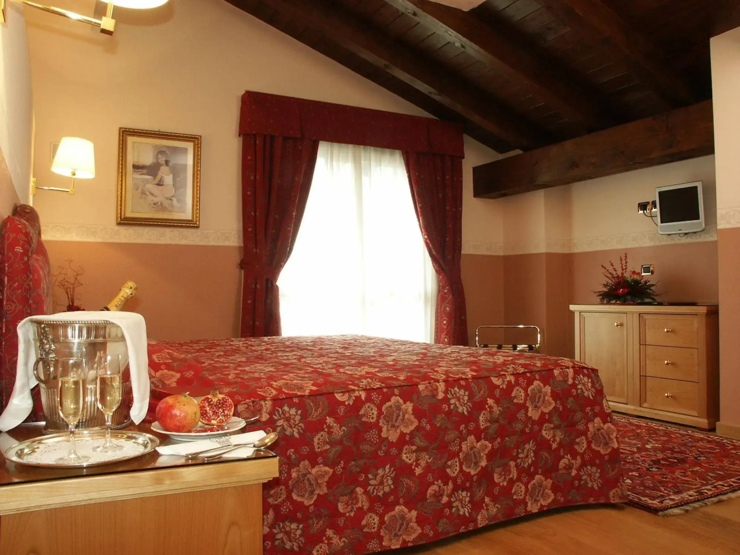 Paradise Hotel & Wellness