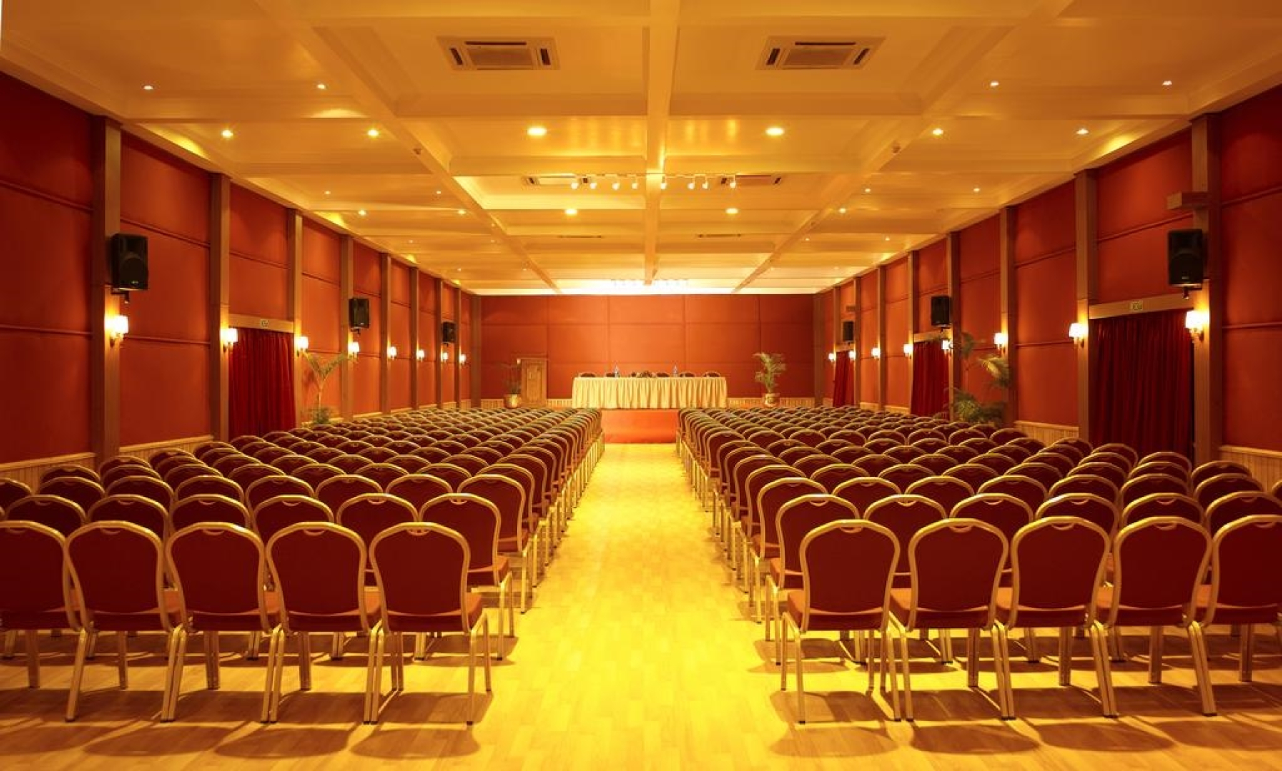 Vivanta Ernakulam, Marine Drive