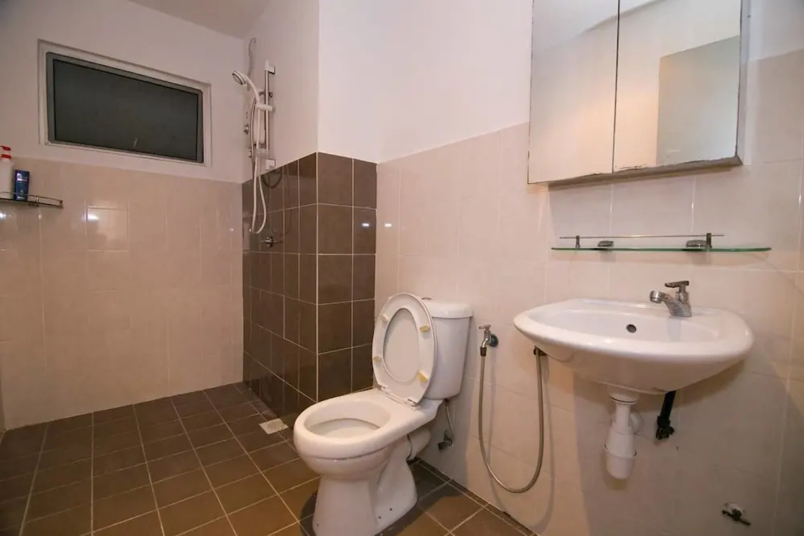 Homely Condo Near Embassy Row