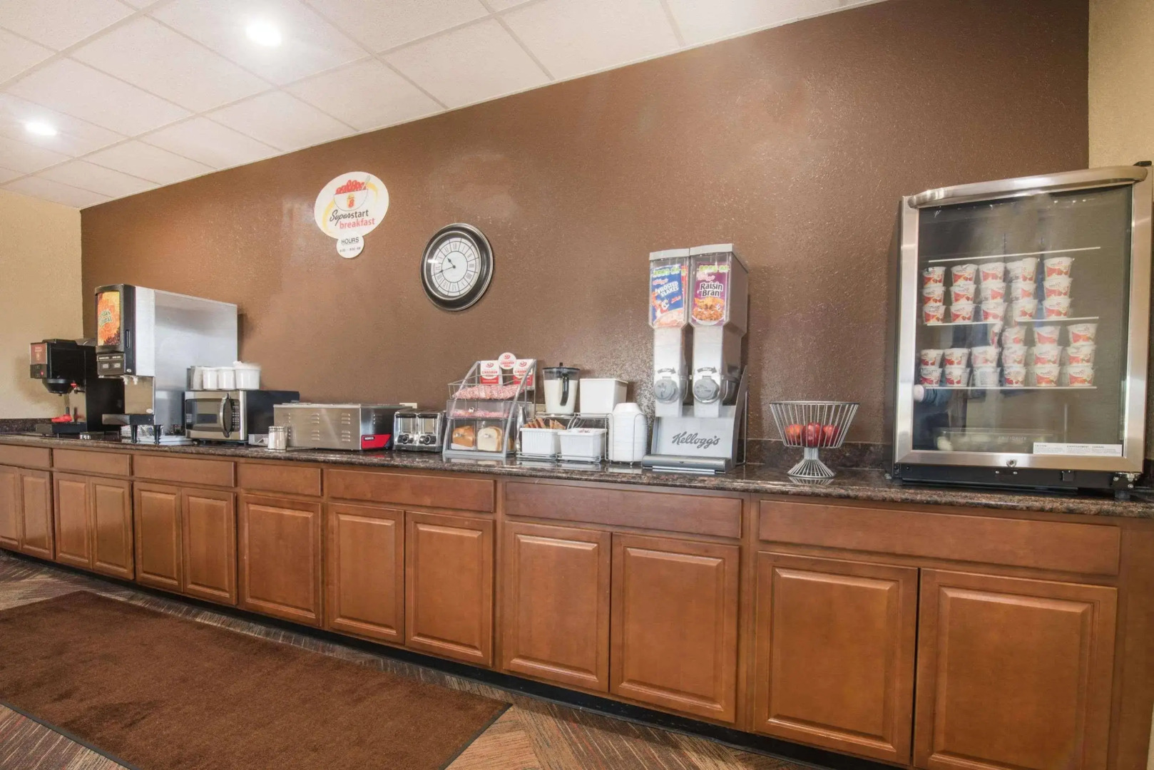 Super 8 by Wyndham Jamestown