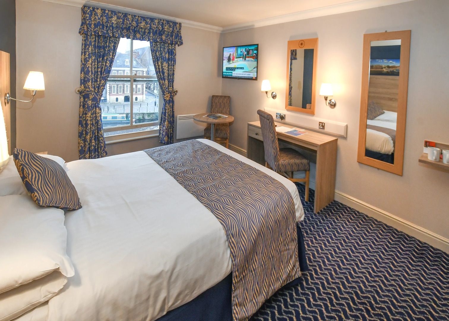 The Queens Hotel & Victoria Cloisters