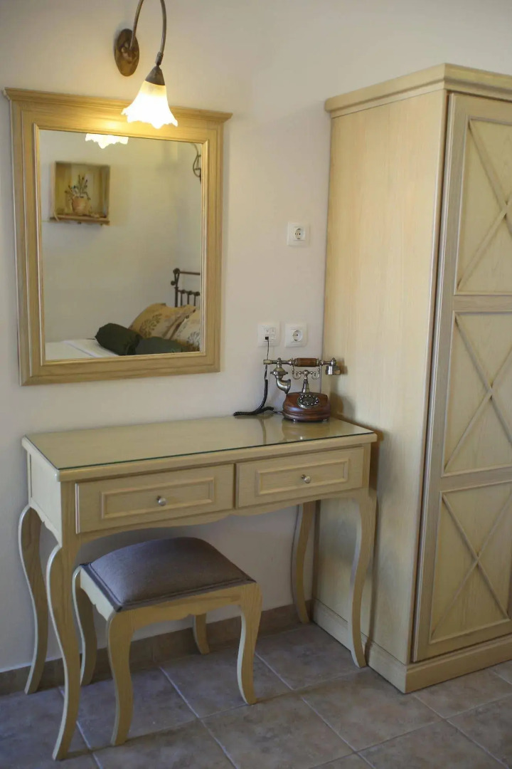 Villa Isabella Studios & Suites