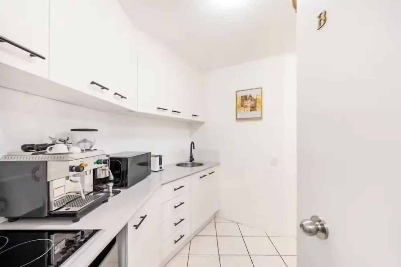 Wake to the Waves - Oceanfront Apartment