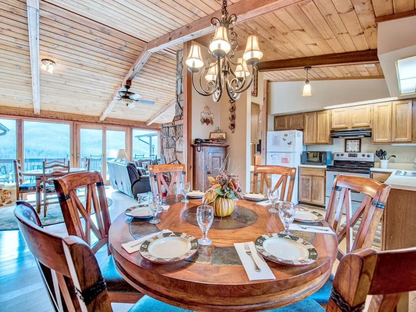 Resting Bears - Three Bedroom Cabin