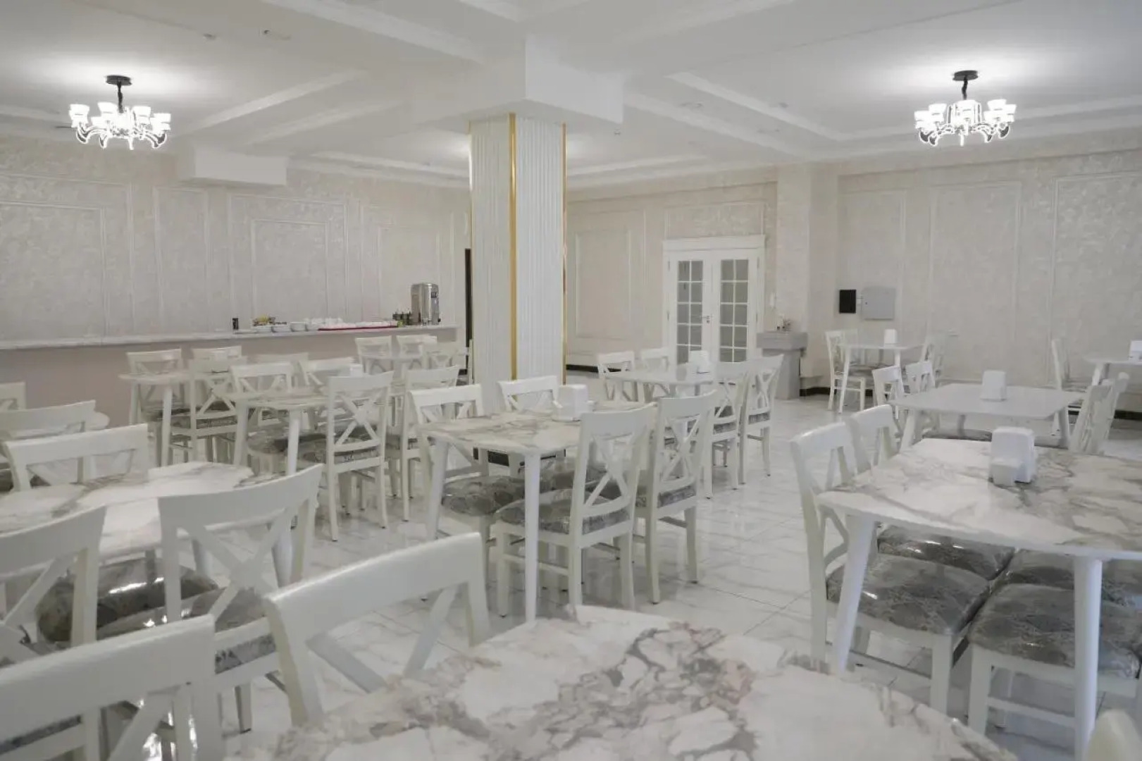 Status Hotel (Статус)