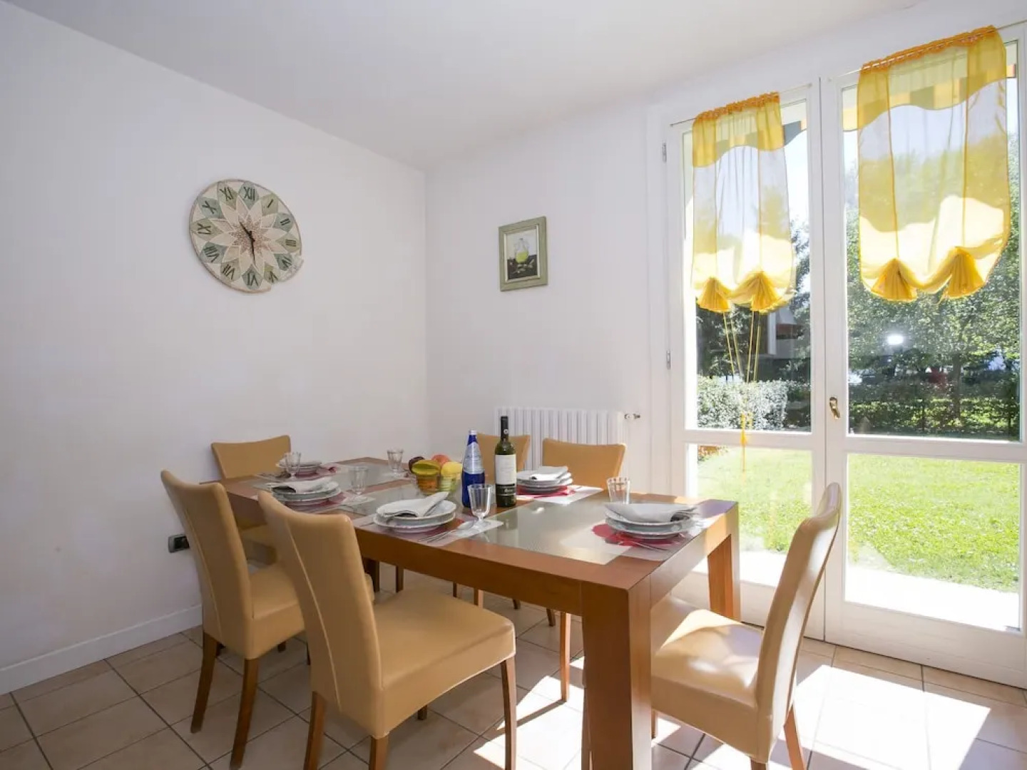 A Modern and Cozy Furnished Apartment With Garden