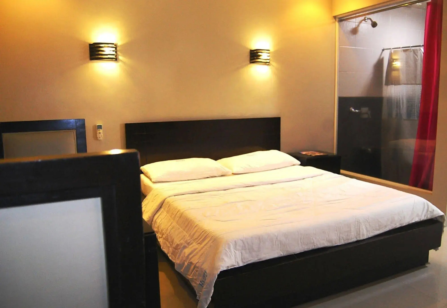 Rumi Apartelle Hotel