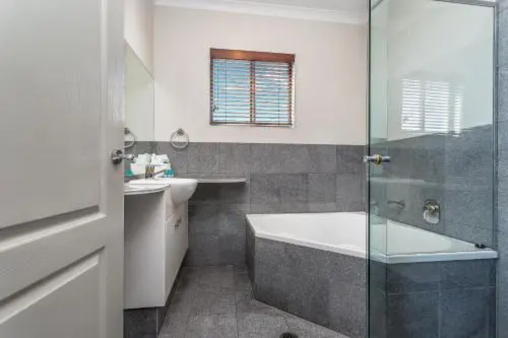 Sunset Sails Redcliffe