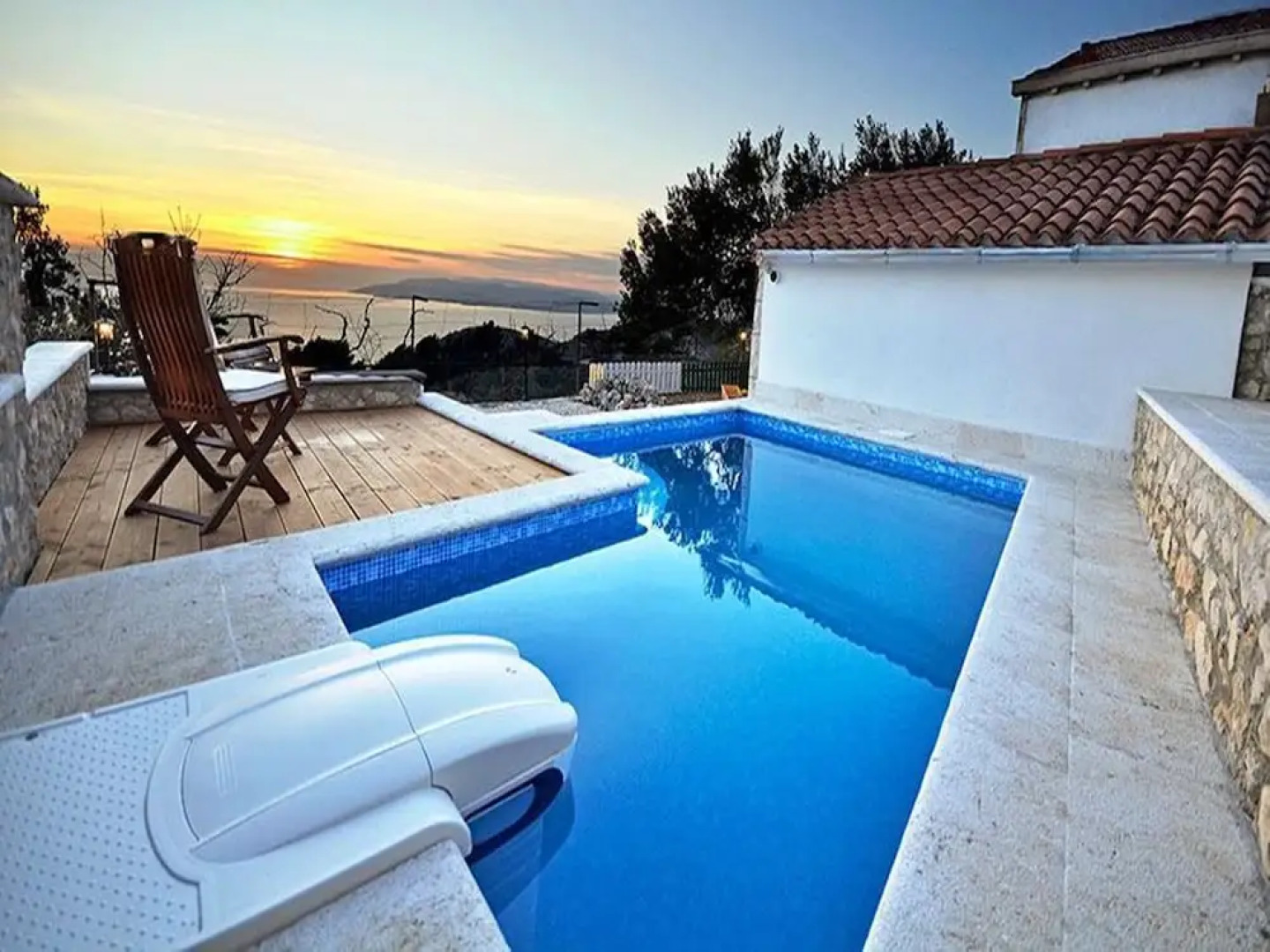 Lovely Villa With Fantastic Panoramic View, Private Swimming Pool, High Privacy