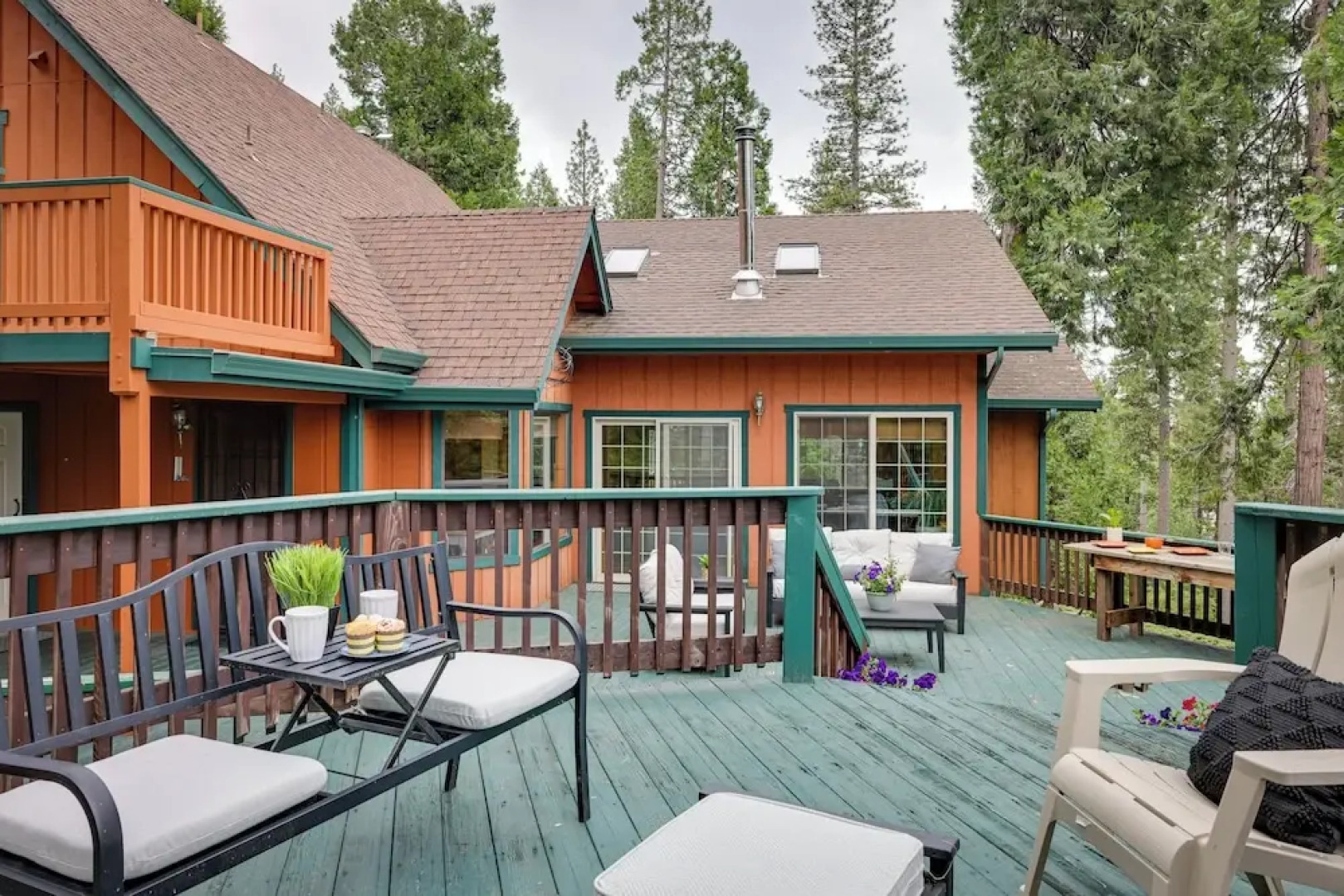 Mi-wuk Village Vacation Rental w/ Multi-level Deck