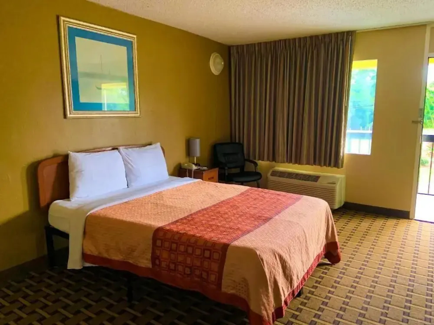 Red Carpet Inn & Suites