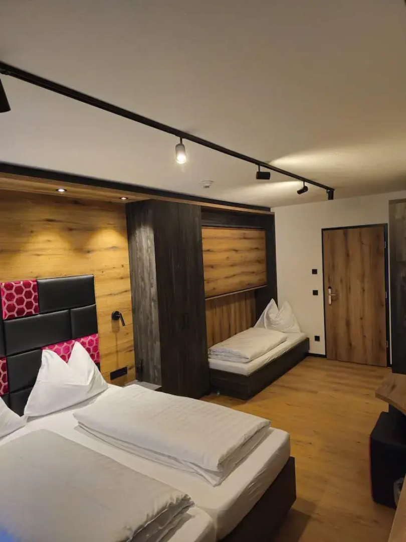 Chalet in Zillertal Near Ski Slopes & Whirlpool