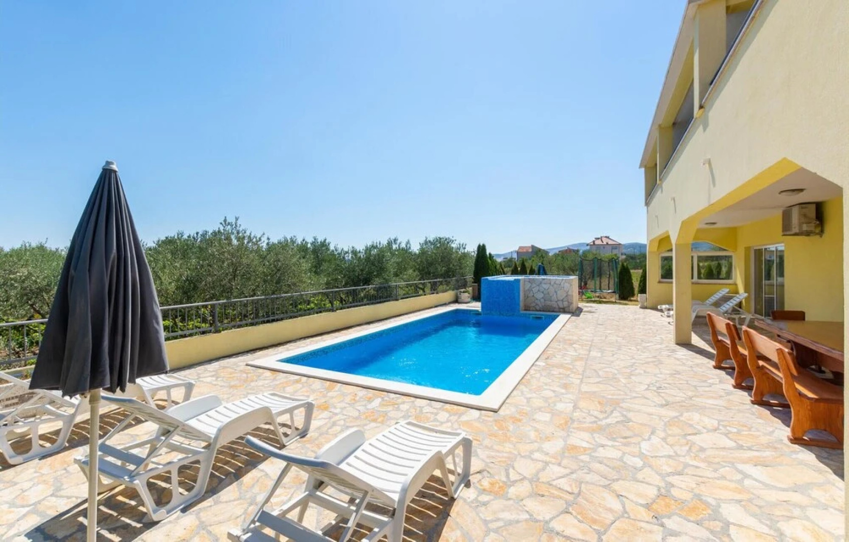 Beautiful Home in Kastel Stari With Wifi and 7 Bedrooms