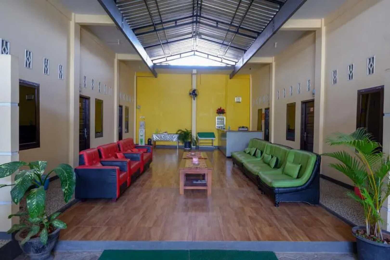 RedDoorz near Universitas Cokroaminoto Palopo