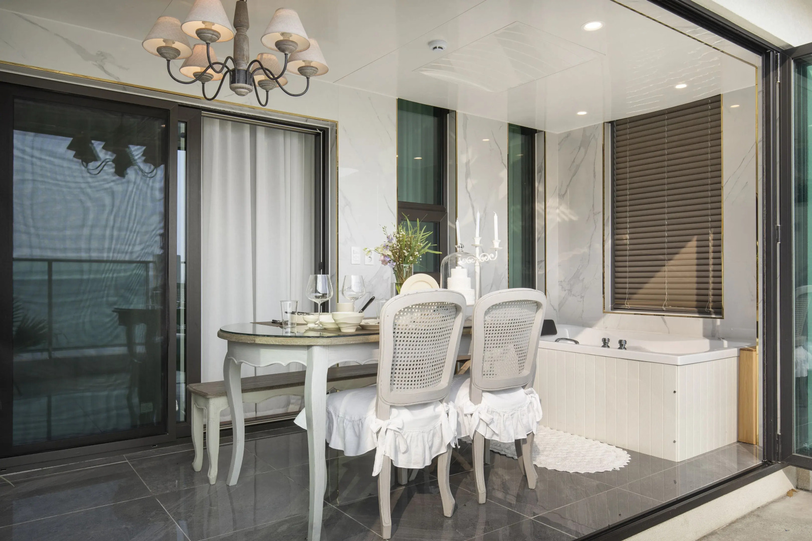 Lim Sea Side Poolvilla Pension