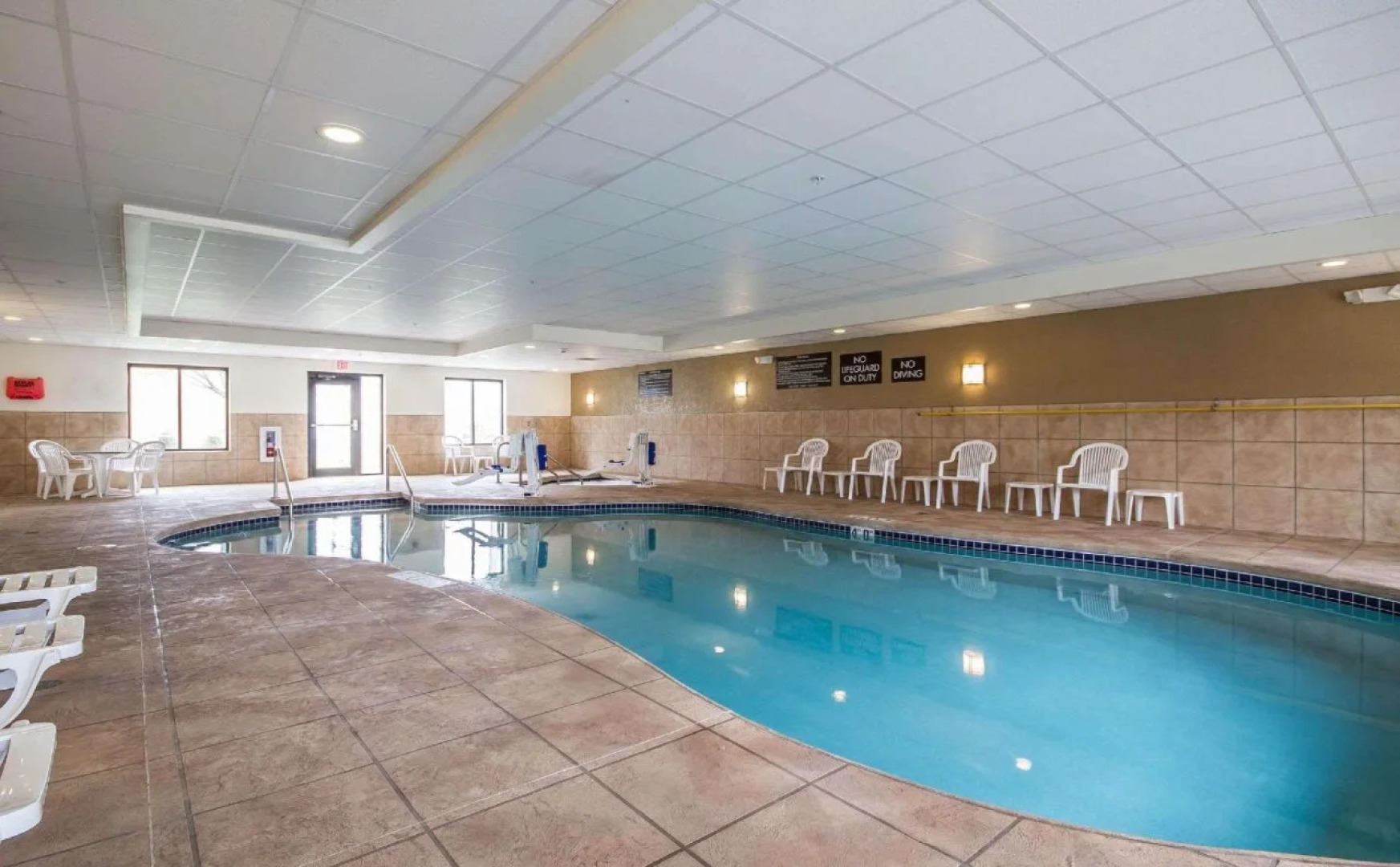 Sleep Inn & Suites Milwaukee Airport