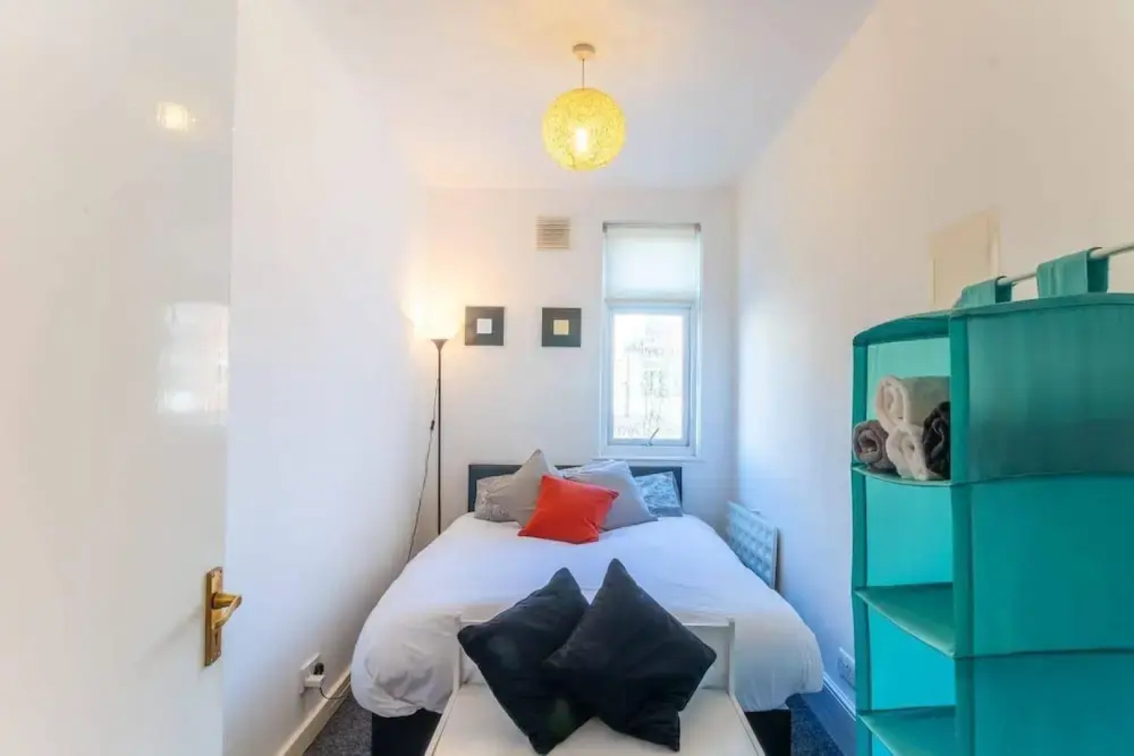 Rayleigh Retreat-spacious Family 3 Bed Apartment