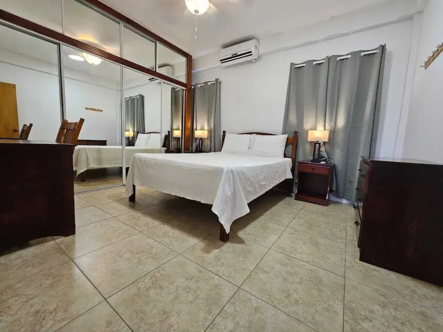 Aurela Residences