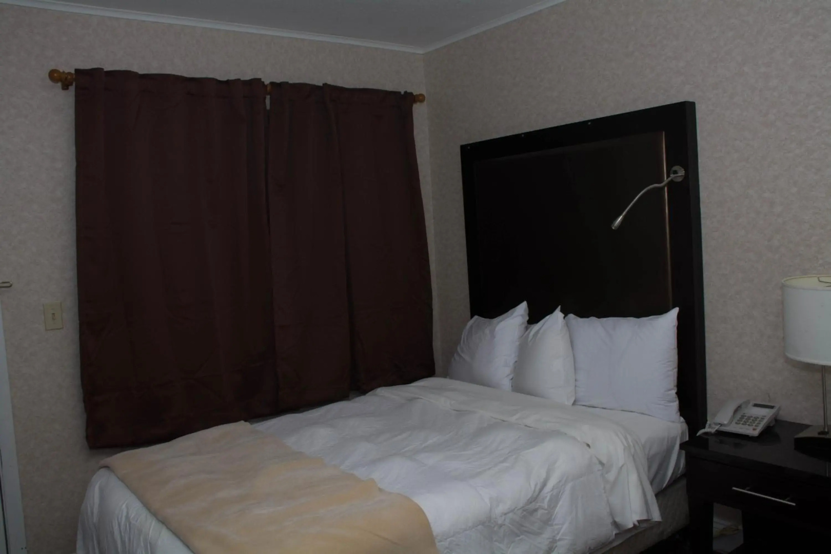 Atlantic Inn & Suites