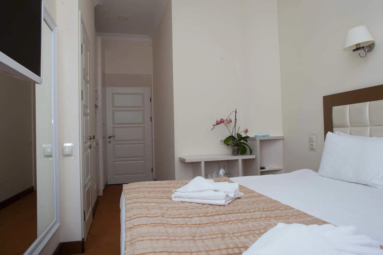 Мини-отель «Седьмое небо», ул. Евгения Коновальца