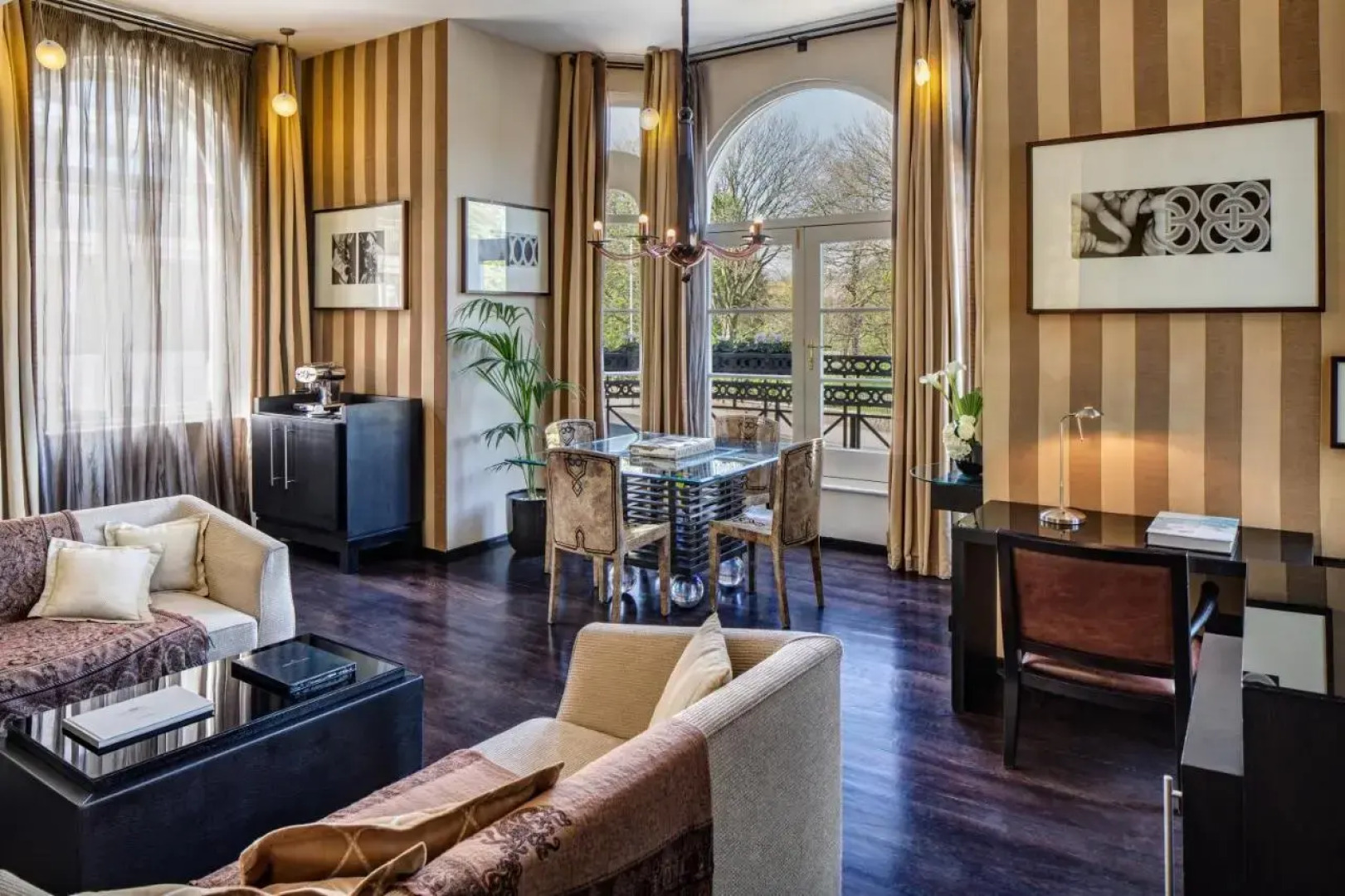 60 Hyde Park Gate Hotel