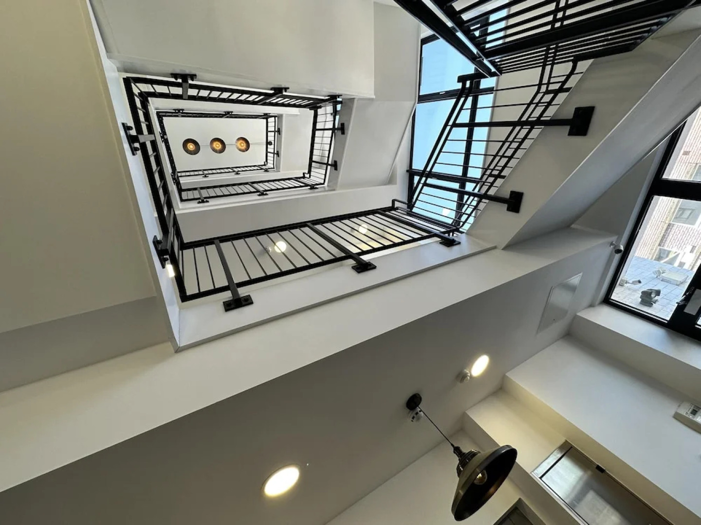 Condo Apartment With Workspace