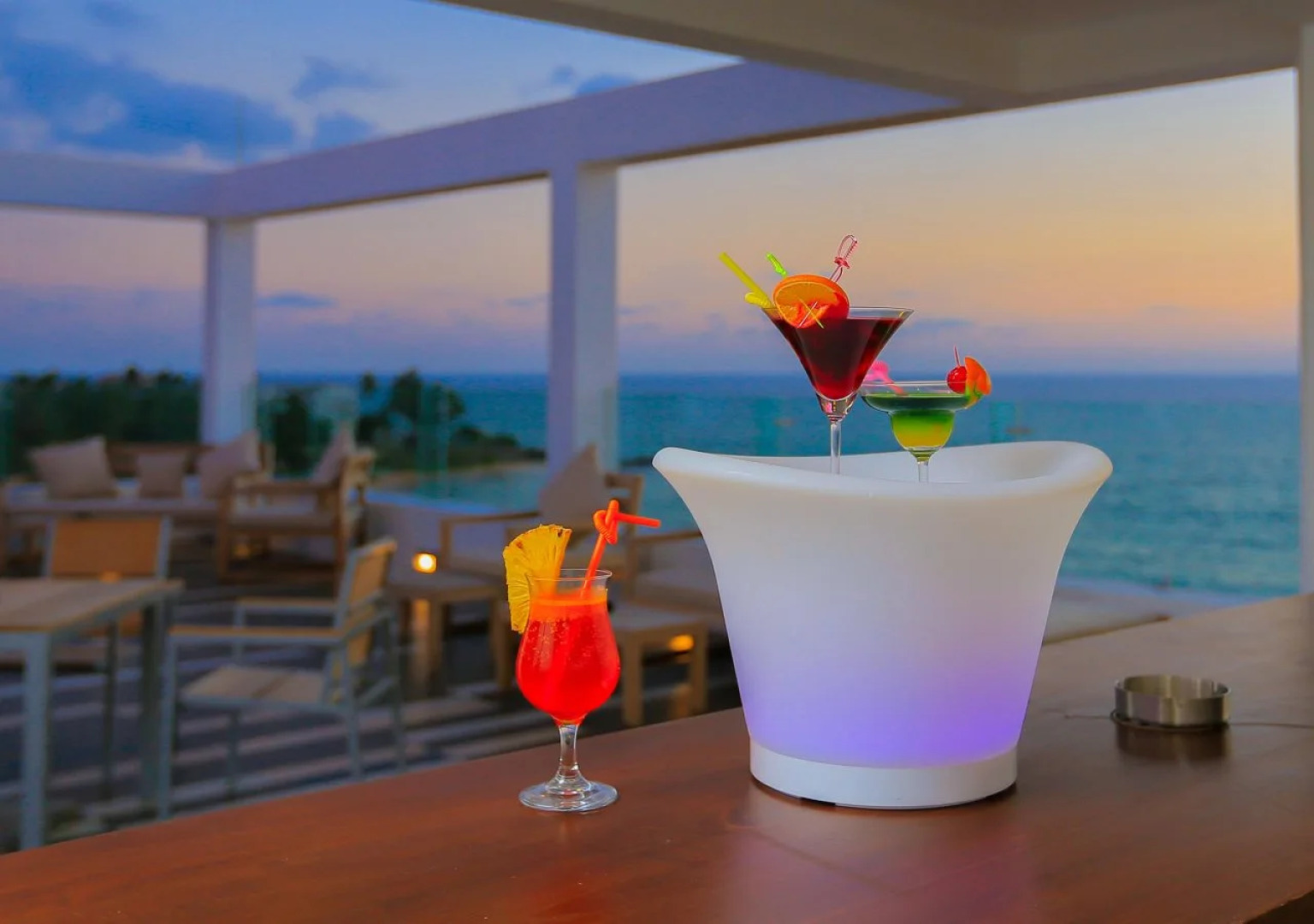 Курортный отель Pandanus Beach Resort & Spa