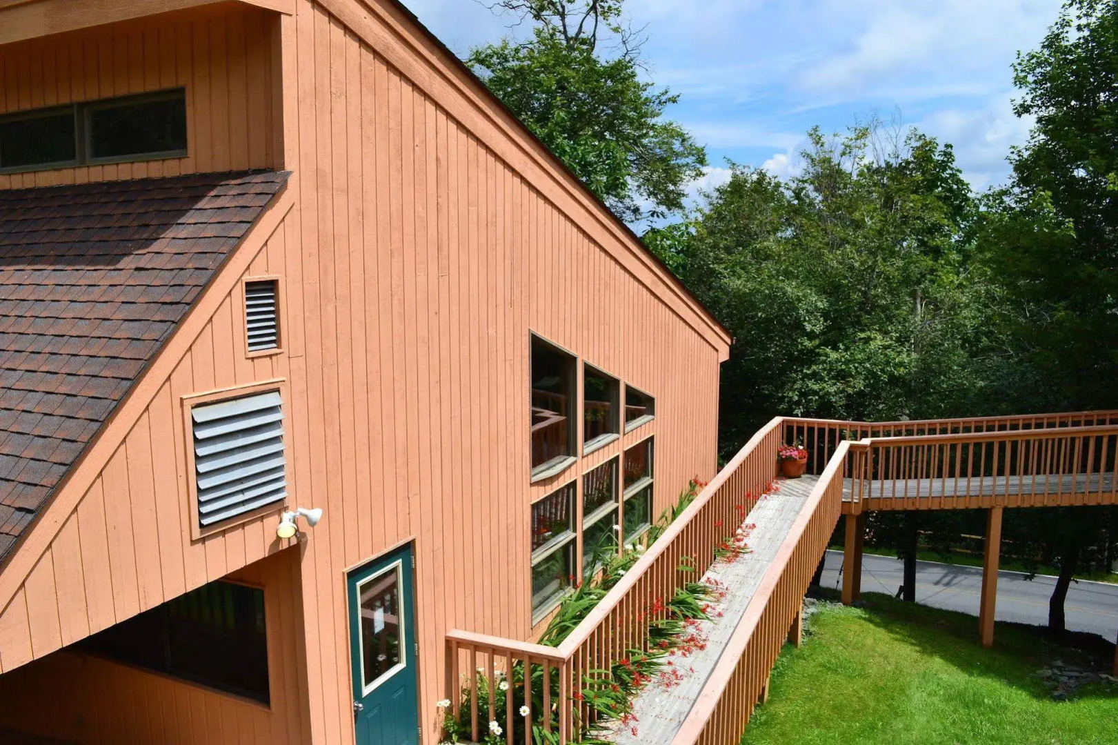 Cedar Village Condominiums